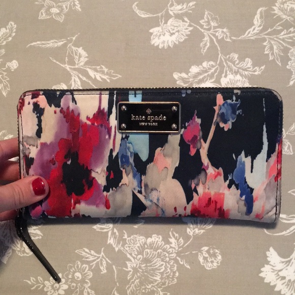 kate spade Handbags - Kate Spade Hazy Floral Zip Wallet